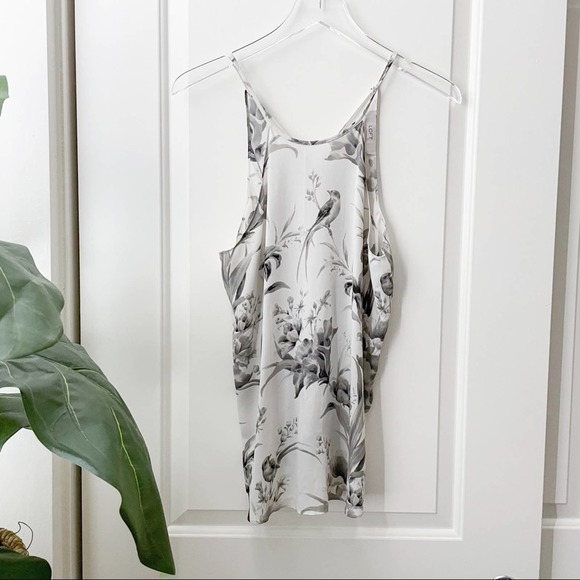 LOFT Tops - Loft Bird Floral Dressy Top